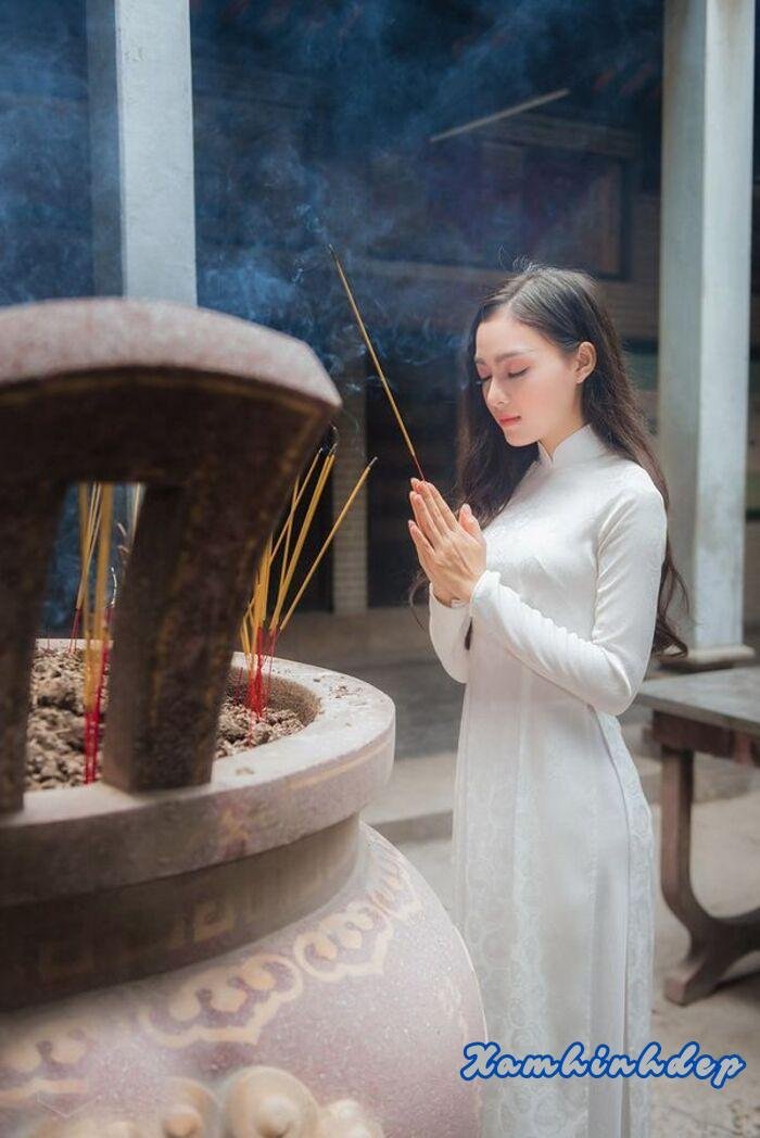 ảnh thắp hương đẹp hd